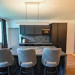 Domizil Thirteen With Sauna And Glacier View By In One Apartament Kaprun
