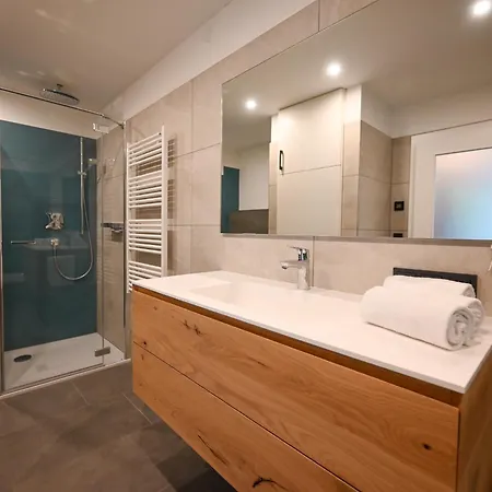 Domizil Thirteen With Sauna And Glacier View By In One Kaprun